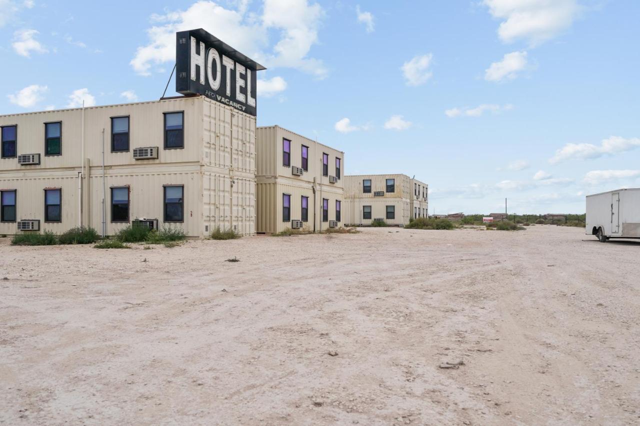 The Resource Inn -Big Lake Tx Extérieur photo