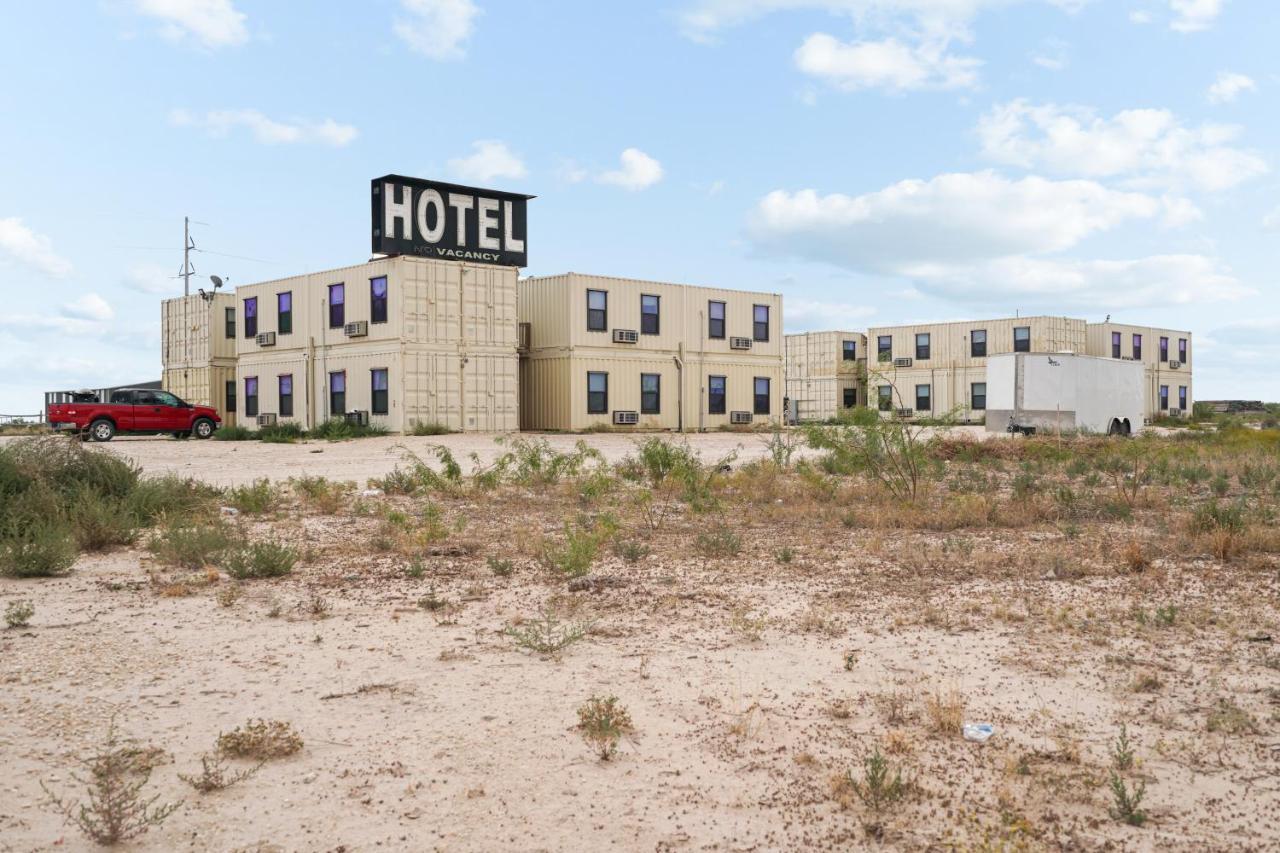 The Resource Inn -Big Lake Tx Extérieur photo